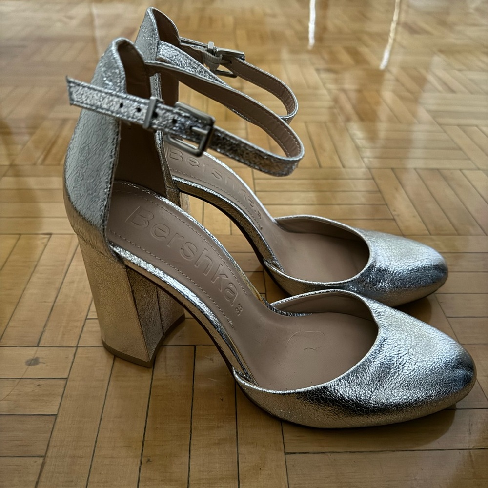 Bershka Sliver heels